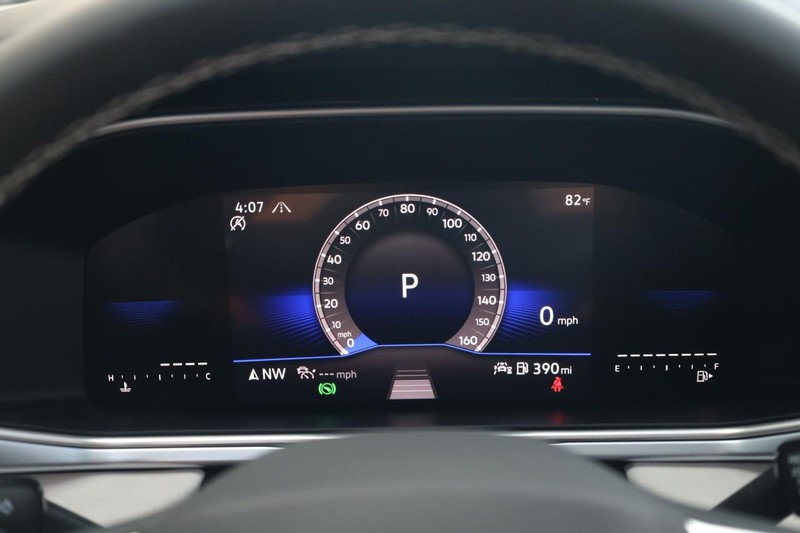 Volkswagen Taos Vehicle Image 12