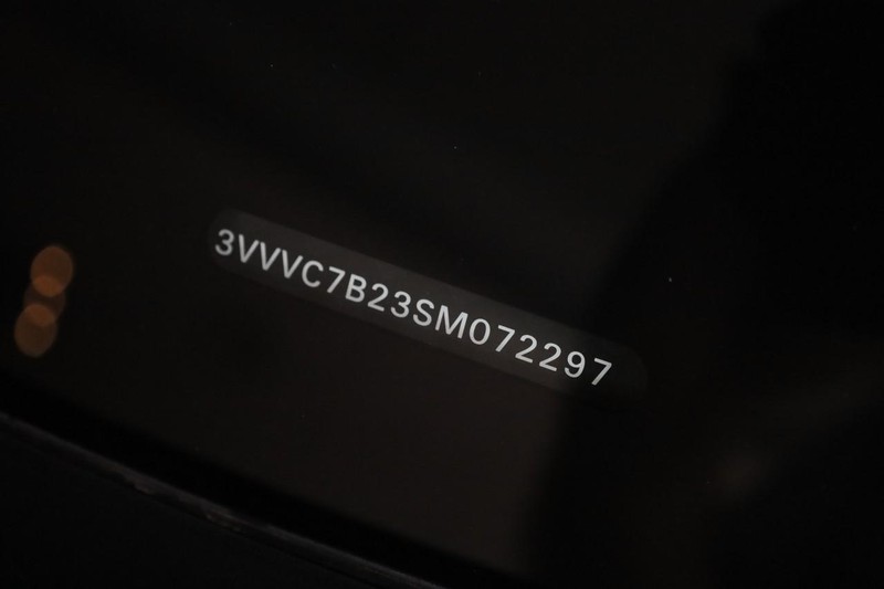 Volkswagen Taos Vehicle Image 27