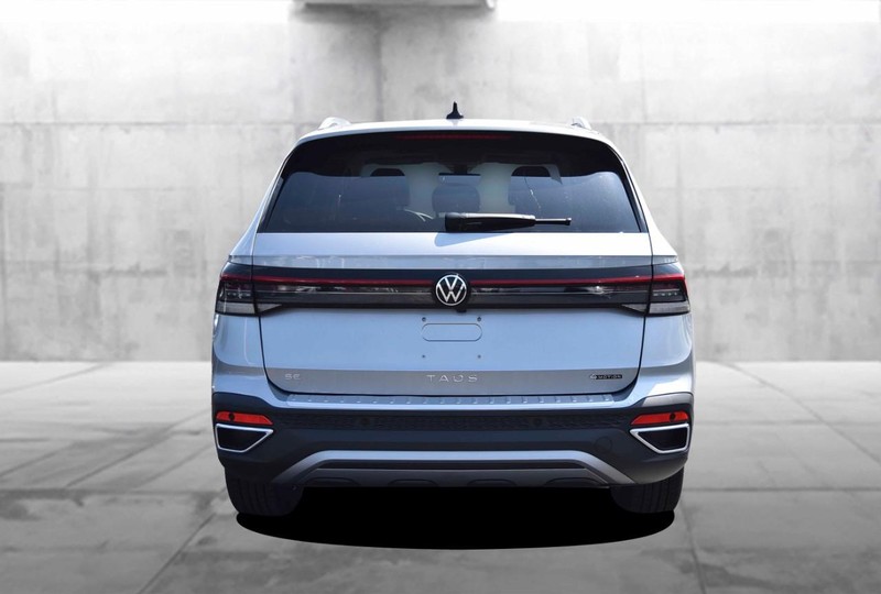 Volkswagen Taos Vehicle Image 06