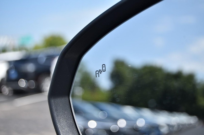 Volkswagen Taos Vehicle Image 09