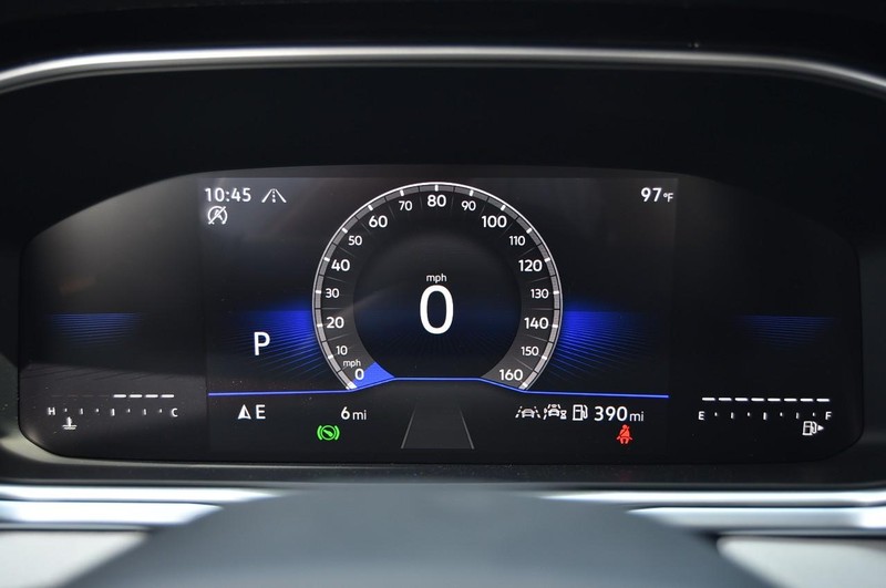 Volkswagen Taos Vehicle Image 11