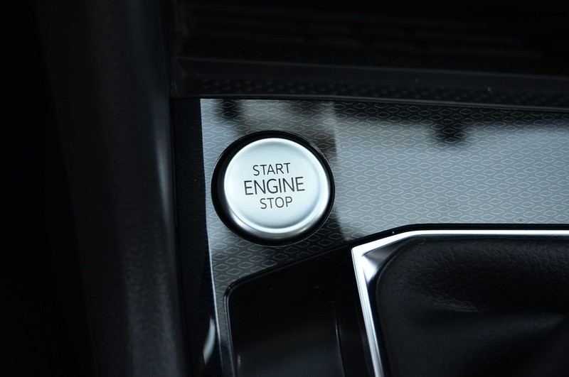 Volkswagen Taos Vehicle Image 16