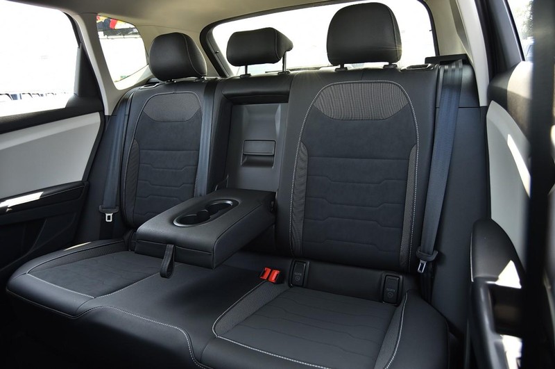 Volkswagen Taos Vehicle Image 22