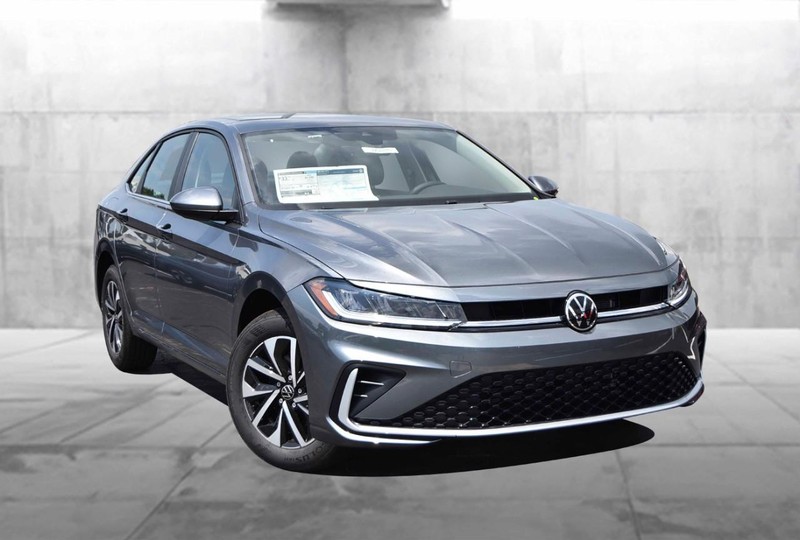 Volkswagen Jetta Vehicle Image 02