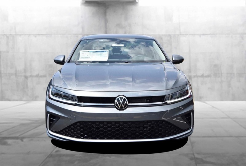 Volkswagen Jetta Vehicle Image 04