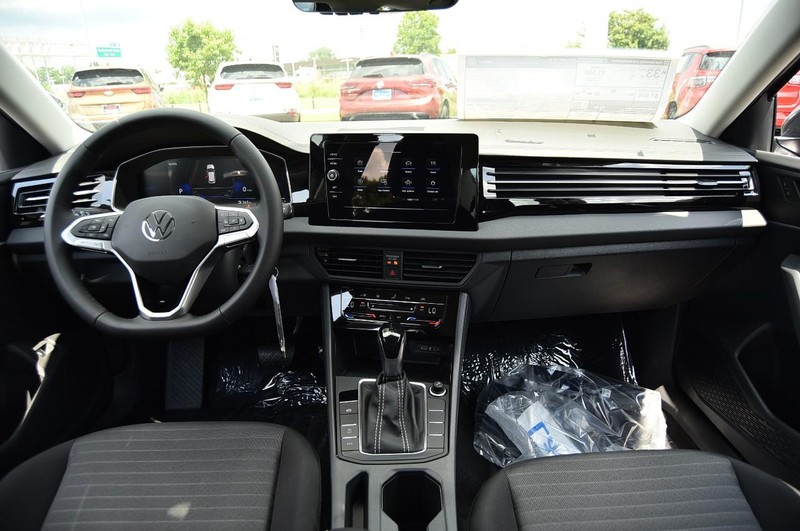 Volkswagen Jetta Vehicle Image 07