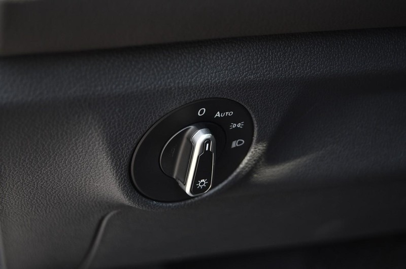 Volkswagen Jetta Vehicle Image 11