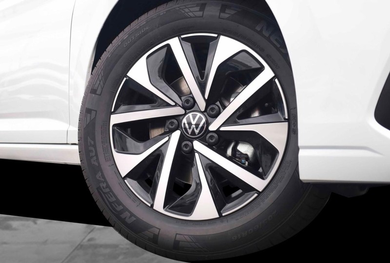 Volkswagen Jetta Vehicle Image 03