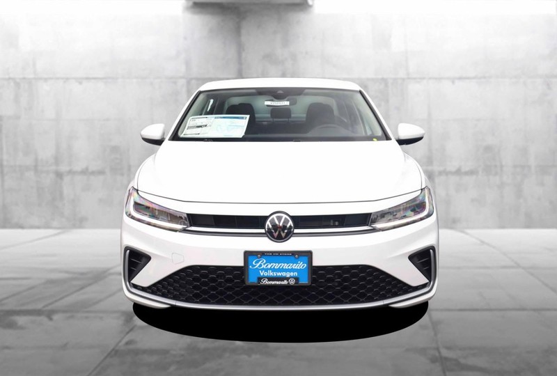 Volkswagen Jetta Vehicle Image 04