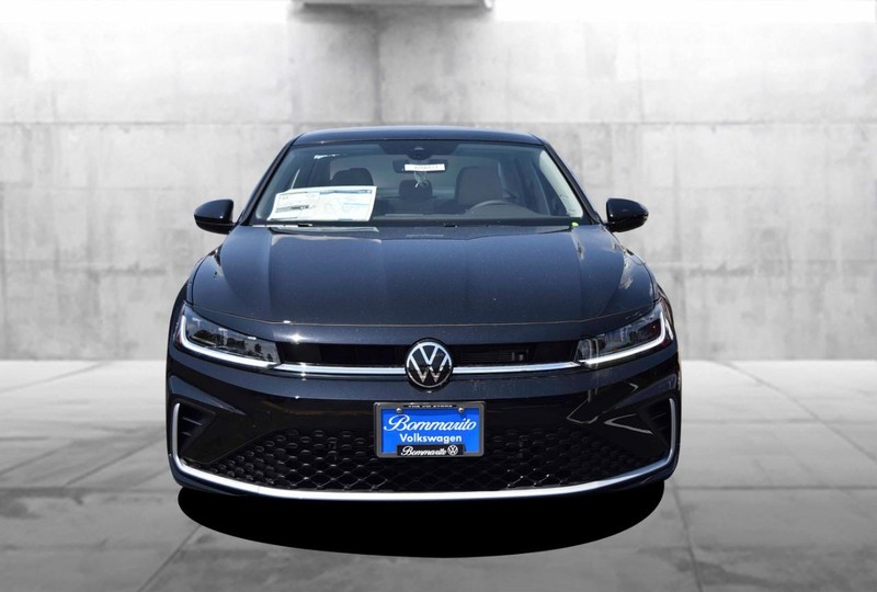 Volkswagen Jetta Vehicle Image 03