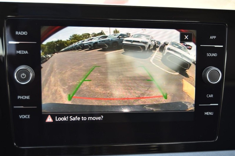 Volkswagen Jetta Vehicle Image 13