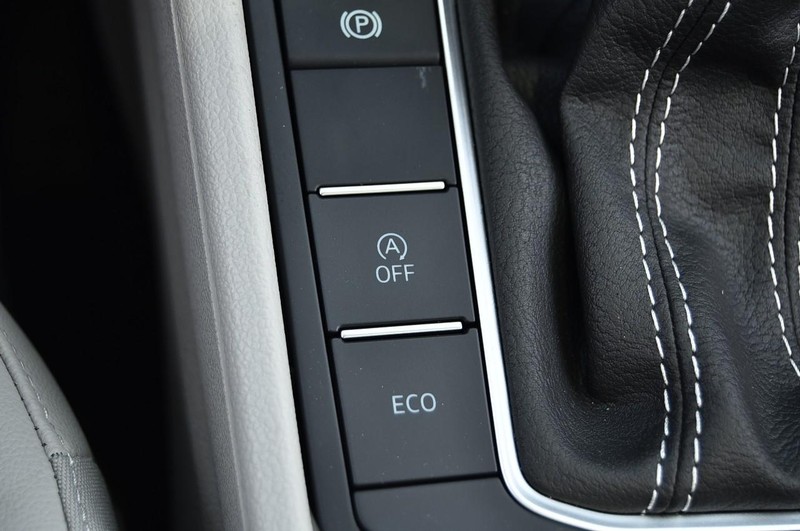 Volkswagen Jetta Vehicle Image 18
