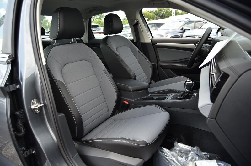 Volkswagen Jetta Vehicle Image 21