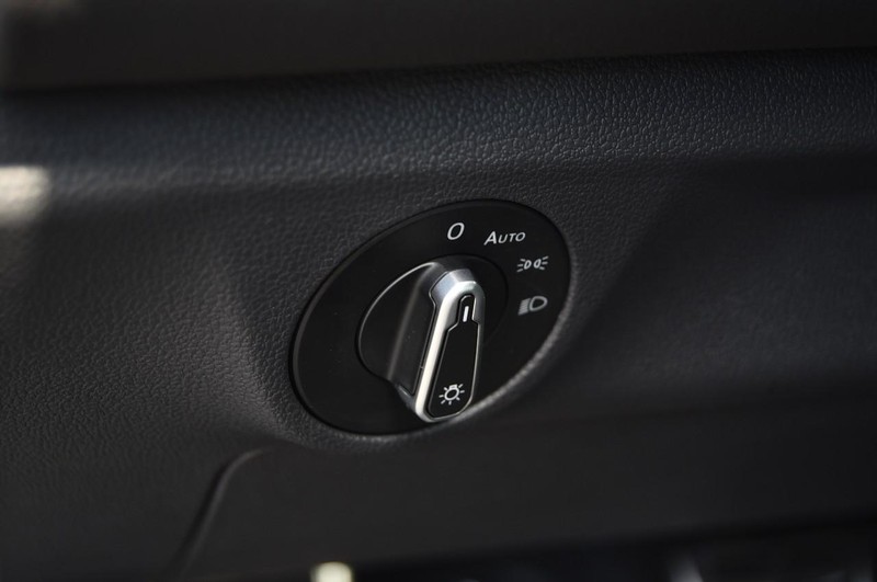 Volkswagen Jetta Vehicle Image 11