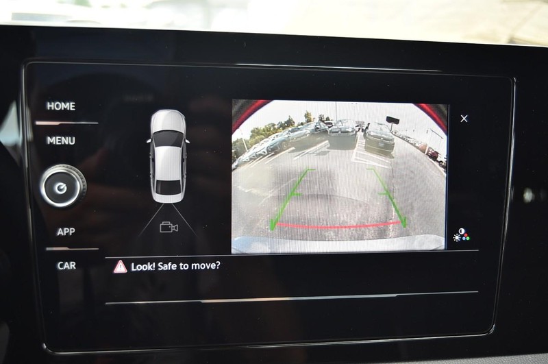 Volkswagen Jetta Vehicle Image 13