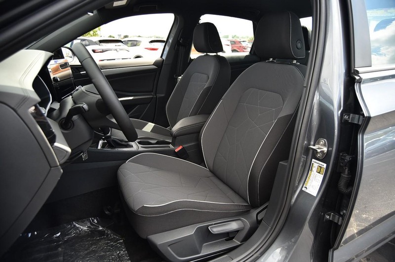 Volkswagen Jetta Vehicle Image 19