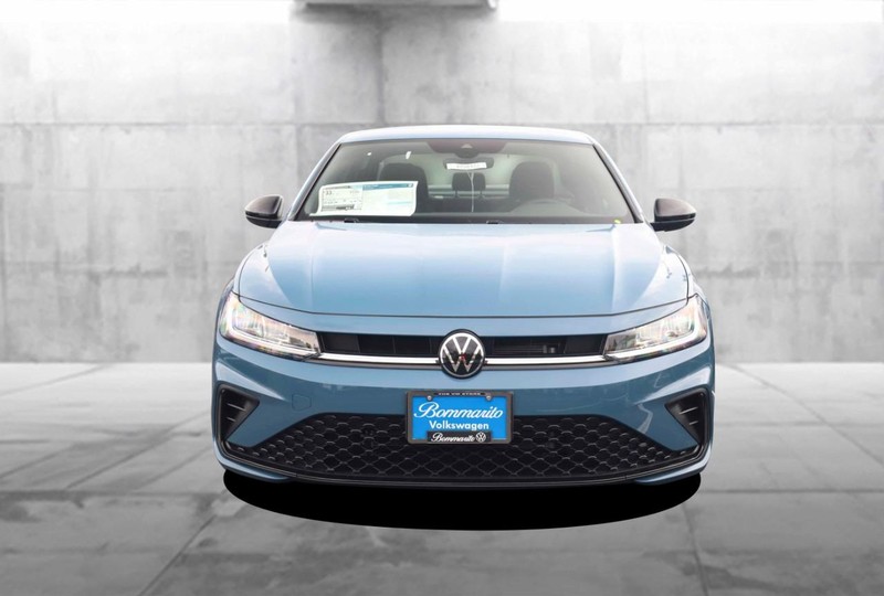 Volkswagen Jetta Vehicle Image 04