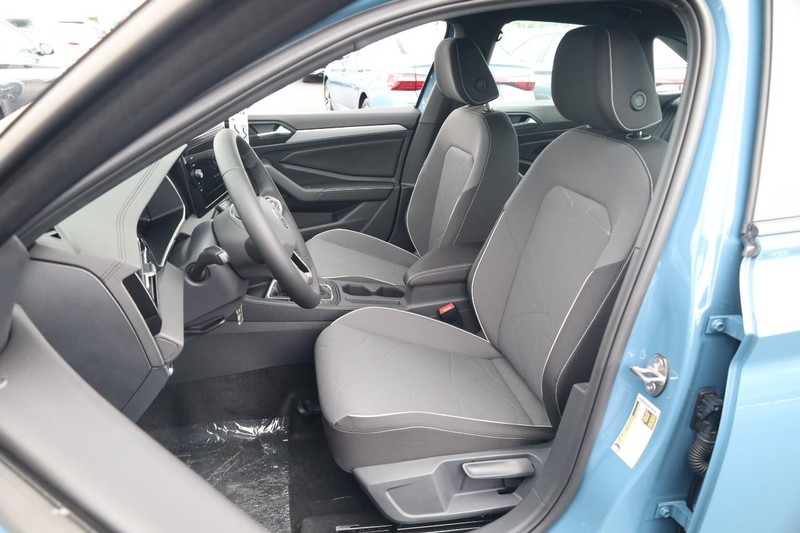 Volkswagen Jetta Vehicle Image 08