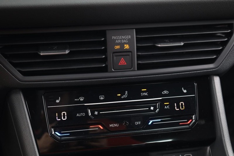 Volkswagen Jetta Vehicle Image 13