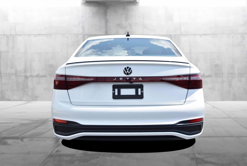 Volkswagen Jetta Vehicle Image 06