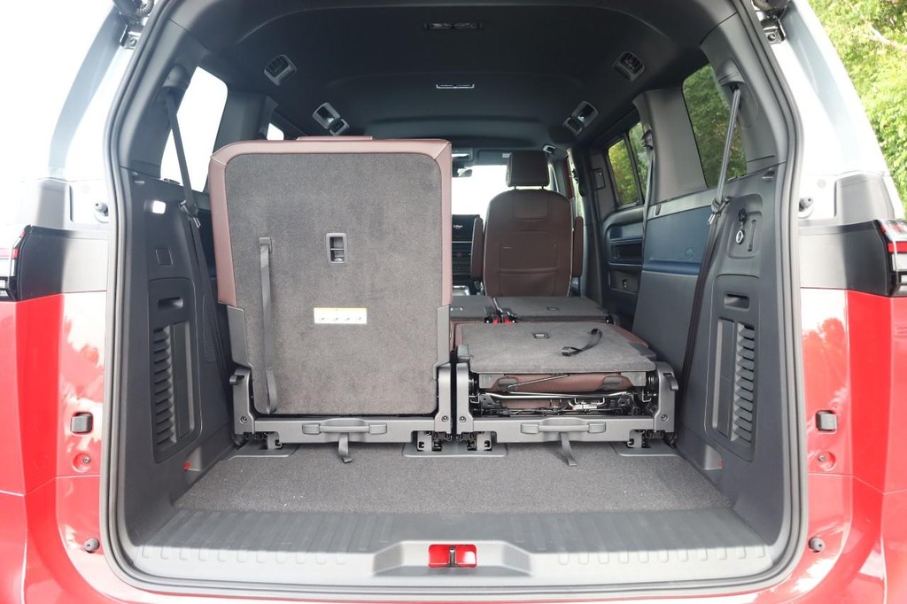 Volkswagen ID. Buzz Vehicle Full-screen Gallery Image 8