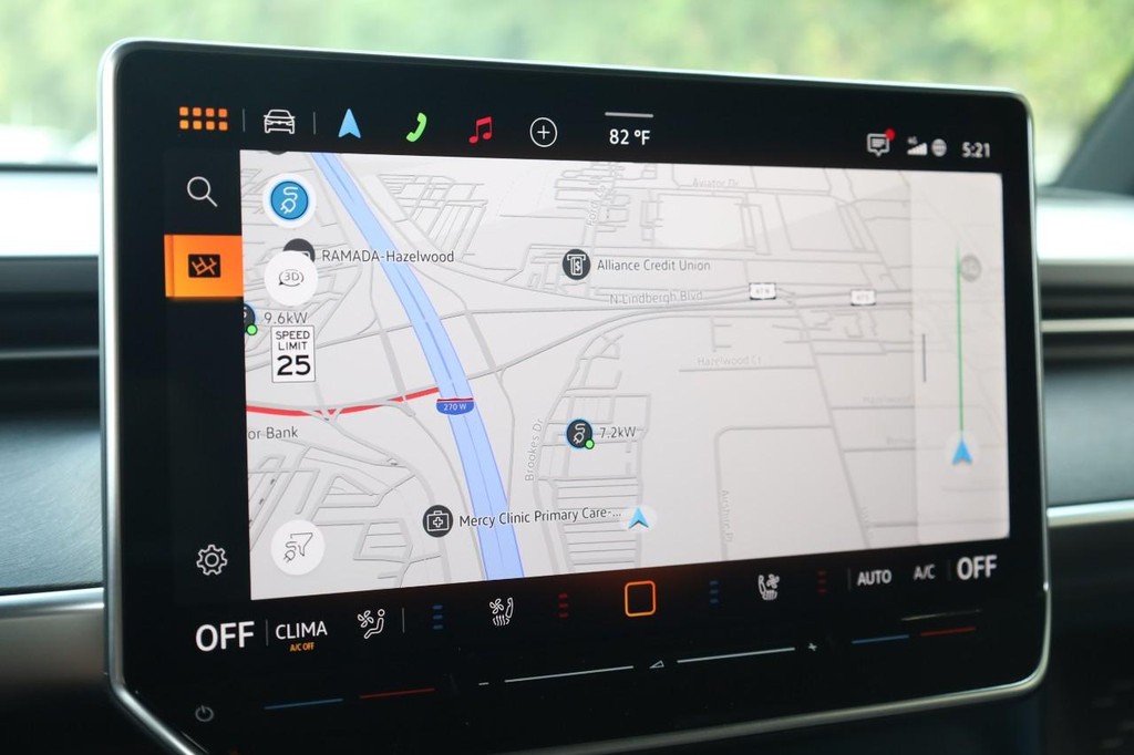 Volkswagen ID. Buzz Vehicle Full-screen Gallery Image 15