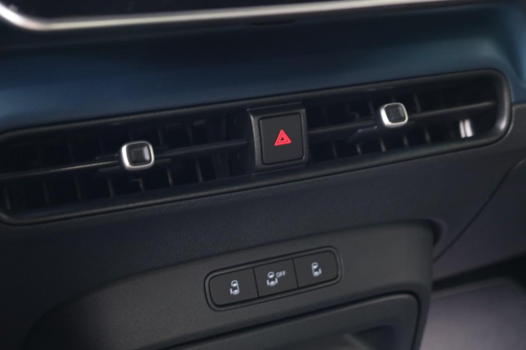 Volkswagen ID. Buzz Vehicle Full-screen Gallery Image 17