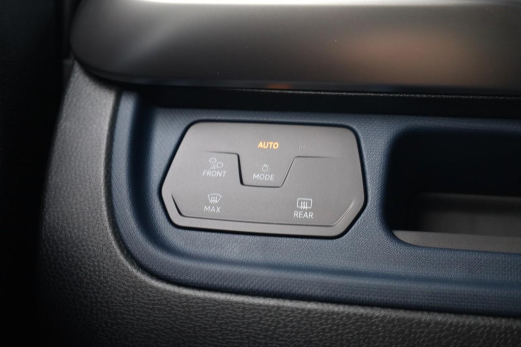 Volkswagen ID. Buzz Vehicle Full-screen Gallery Image 20