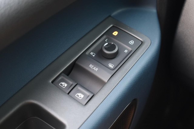 Volkswagen ID. Buzz Vehicle Image 19