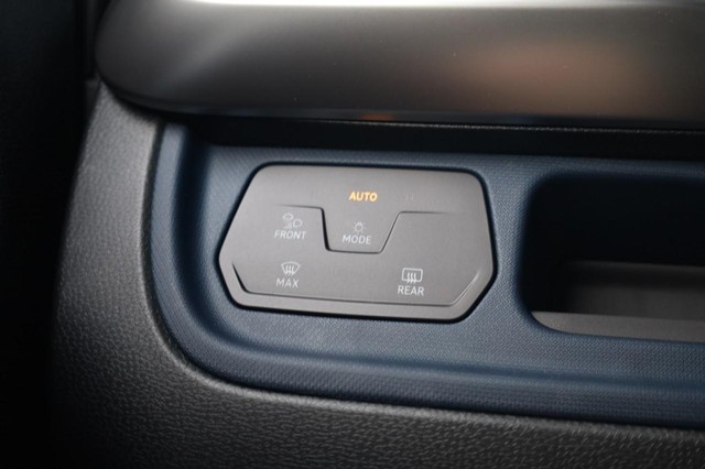 Volkswagen ID. Buzz Vehicle Image 20