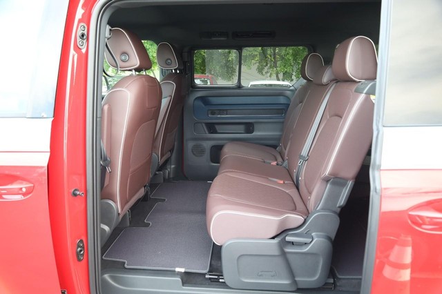 Volkswagen ID. Buzz Vehicle Image 21