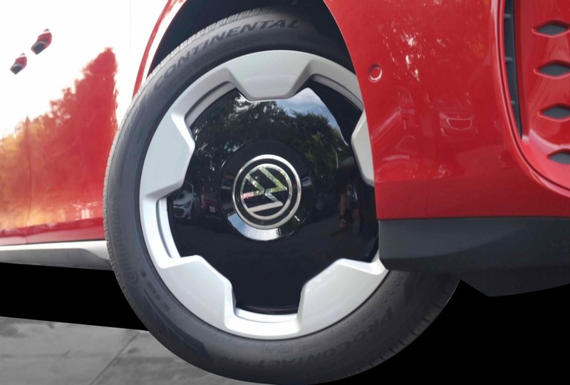 Volkswagen ID. Buzz Vehicle Image 03