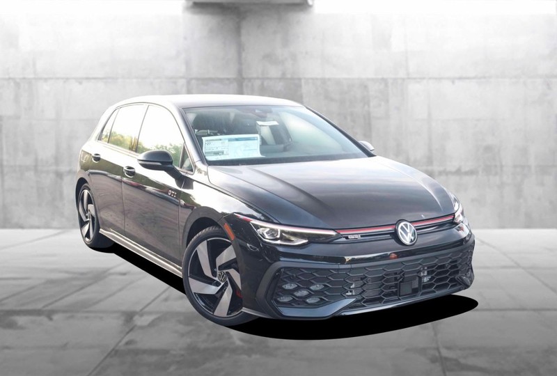 Volkswagen Golf GTI Vehicle Image 02