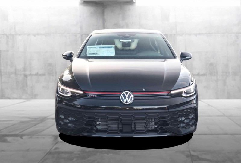Volkswagen Golf GTI Vehicle Image 04