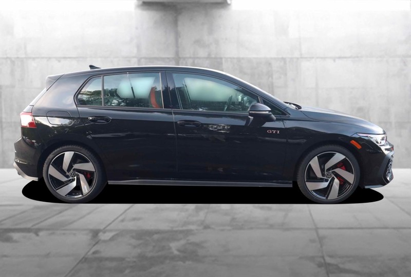 Volkswagen Golf GTI Vehicle Image 05