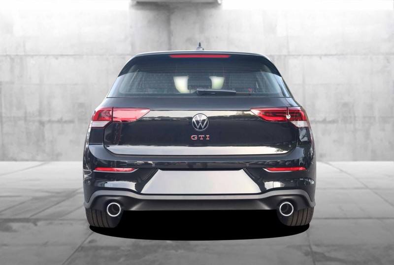Volkswagen Golf GTI Vehicle Image 06