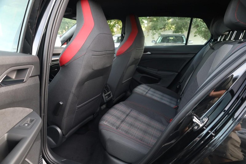 Volkswagen Golf GTI Vehicle Image 19