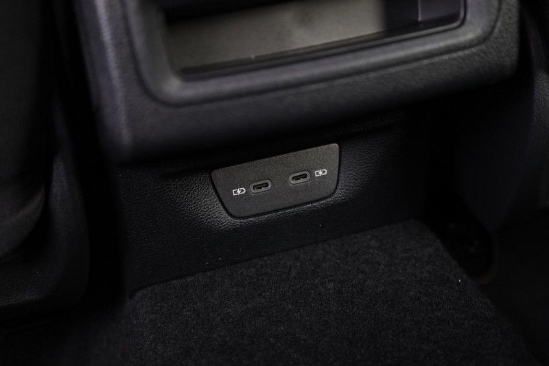 Volkswagen Golf GTI Vehicle Image 20