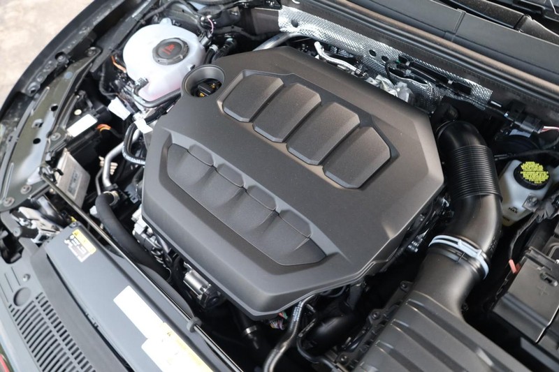 Volkswagen Golf GTI Vehicle Image 23