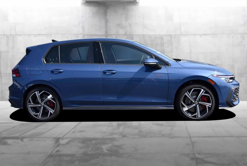 Volkswagen Golf GTI Vehicle Image 05