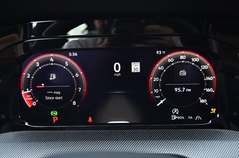 Volkswagen Golf GTI Vehicle Image 11