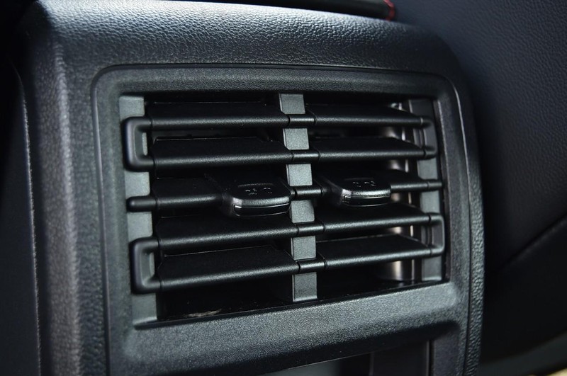 Volkswagen Golf GTI Vehicle Image 22
