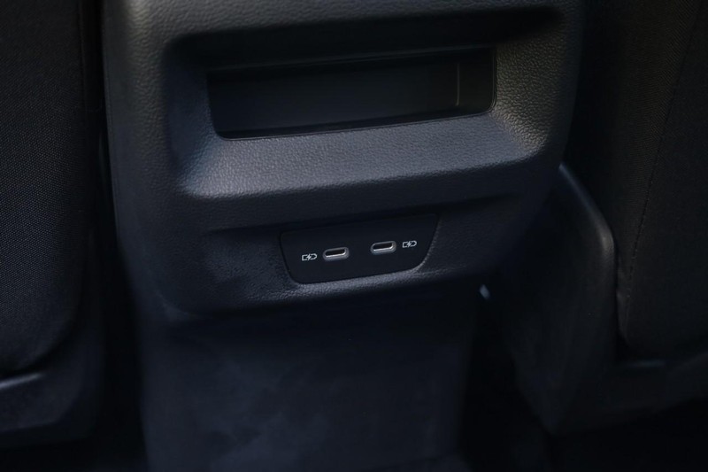 Volkswagen Tiguan Vehicle Image 19