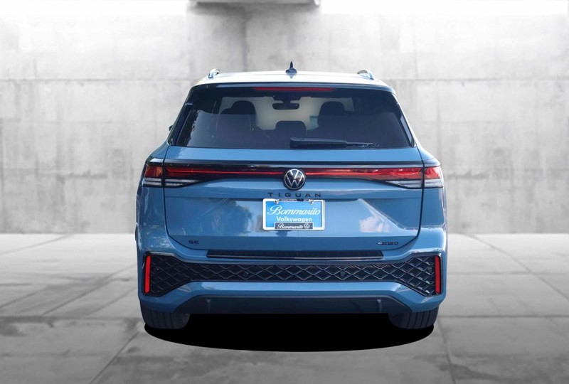 Volkswagen Tiguan Vehicle Image 06