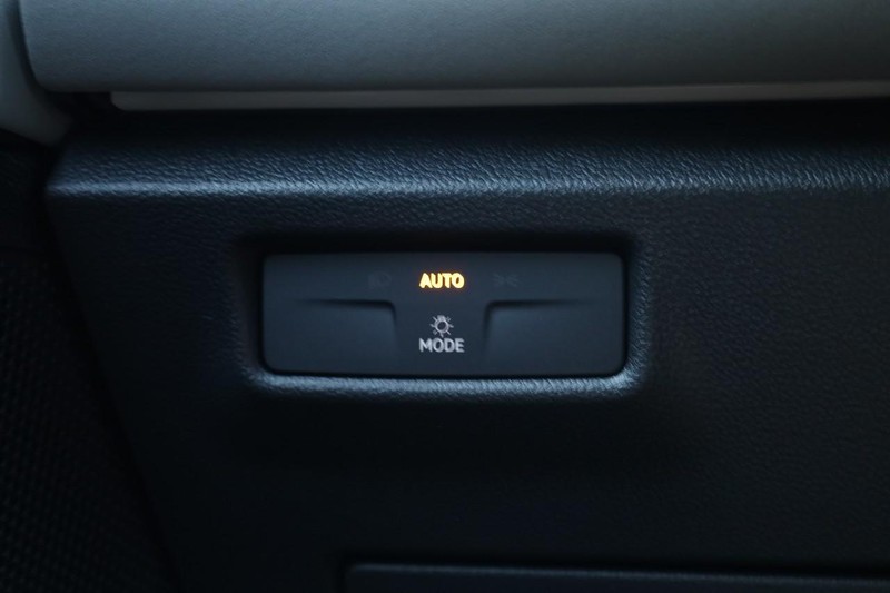 Volkswagen Tiguan Vehicle Image 20