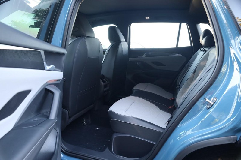 Volkswagen Tiguan Vehicle Image 21