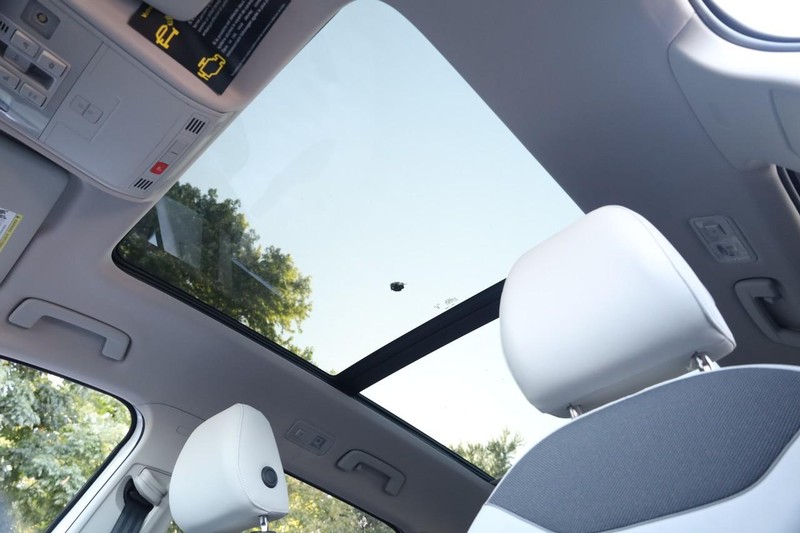 Volkswagen Taos Vehicle Image 10