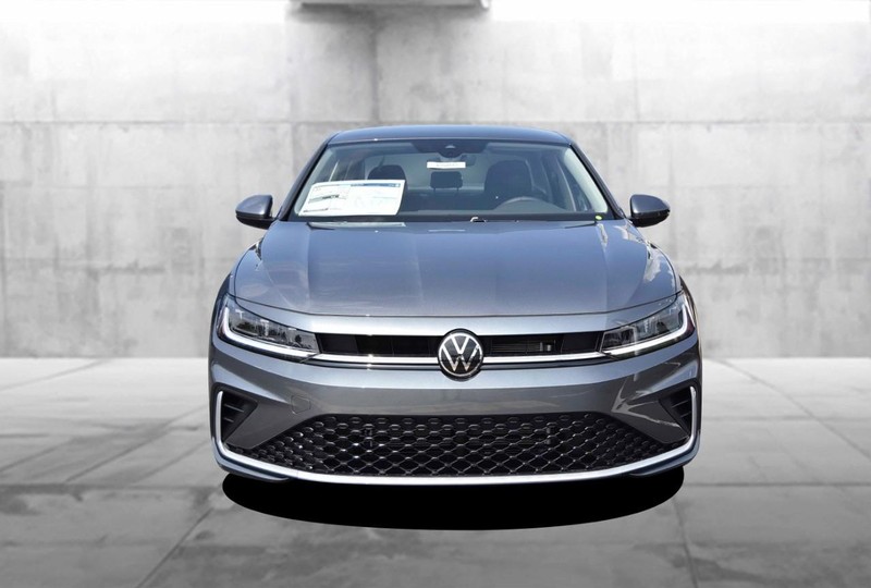 Volkswagen Jetta Vehicle Image 04