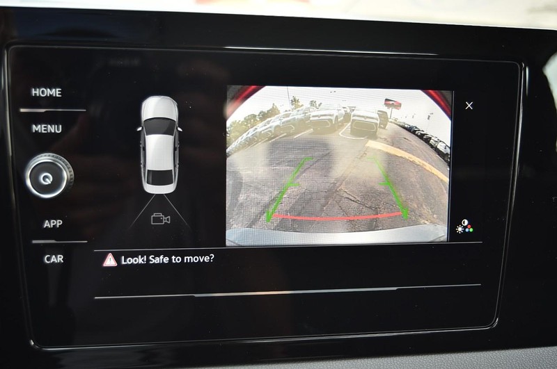 Volkswagen Jetta Vehicle Image 13