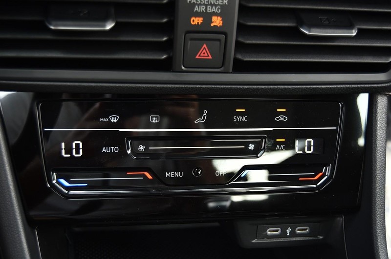 Volkswagen Jetta Vehicle Image 15